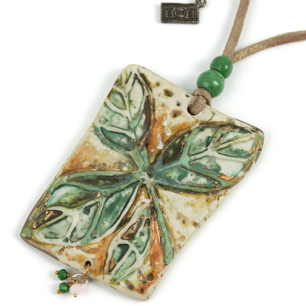 Artful Pieces for Effortless Styling 27