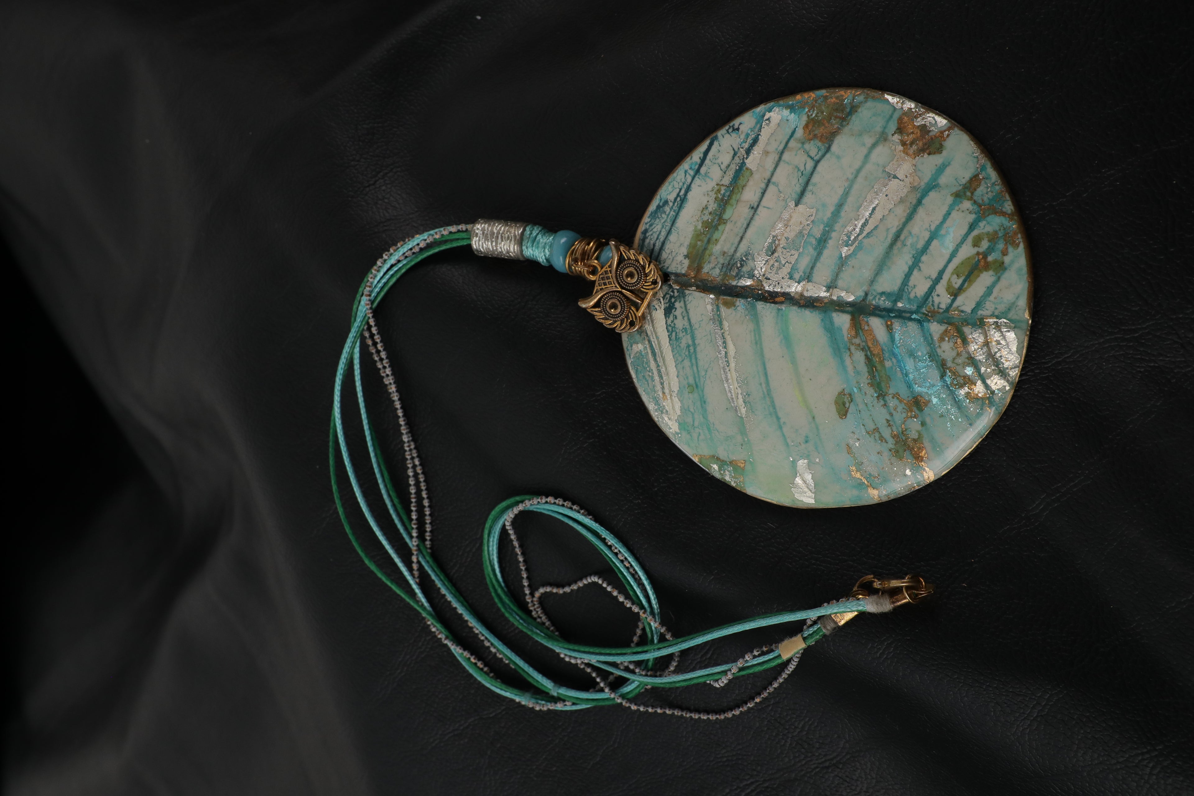 Artful Pieces for Effortless Styling 38
