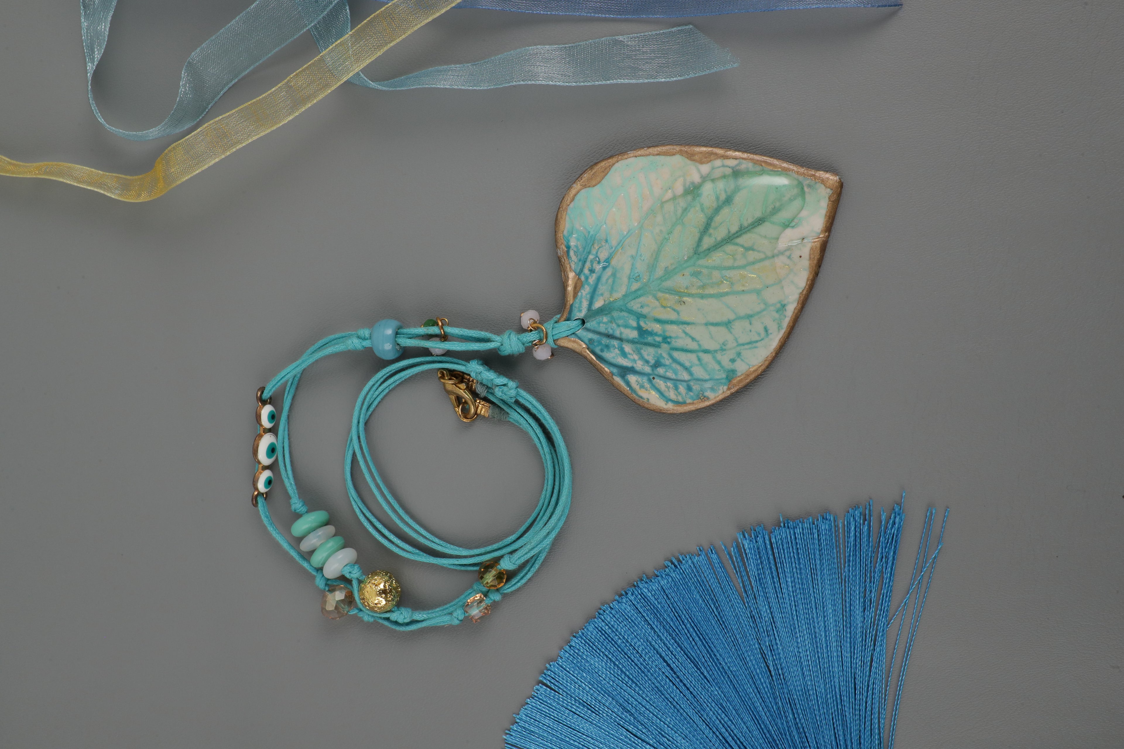Artful Pieces for Effortless Styling 40