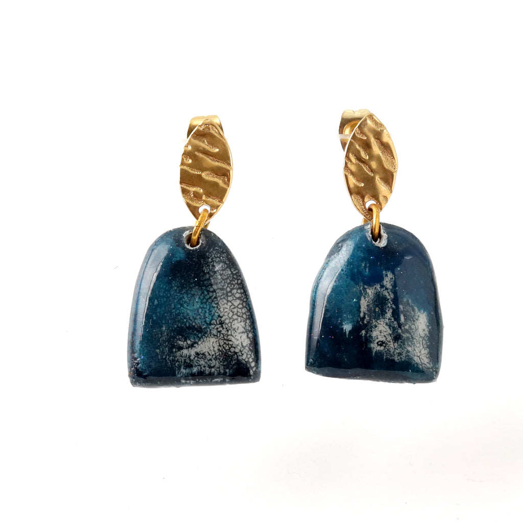 Artful Pieces for Effortless Styling 61