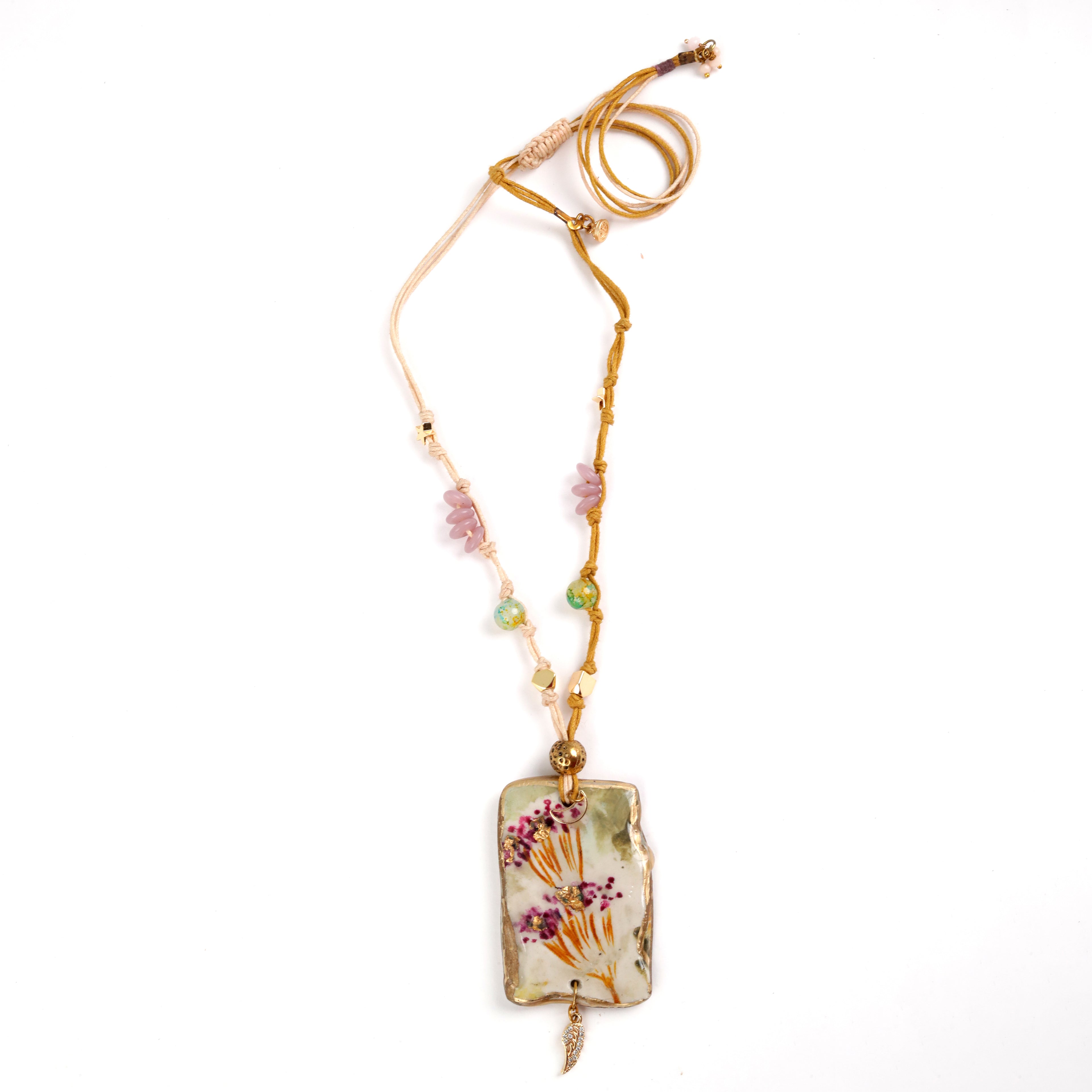 Artful Pieces for Effortless Styling 53