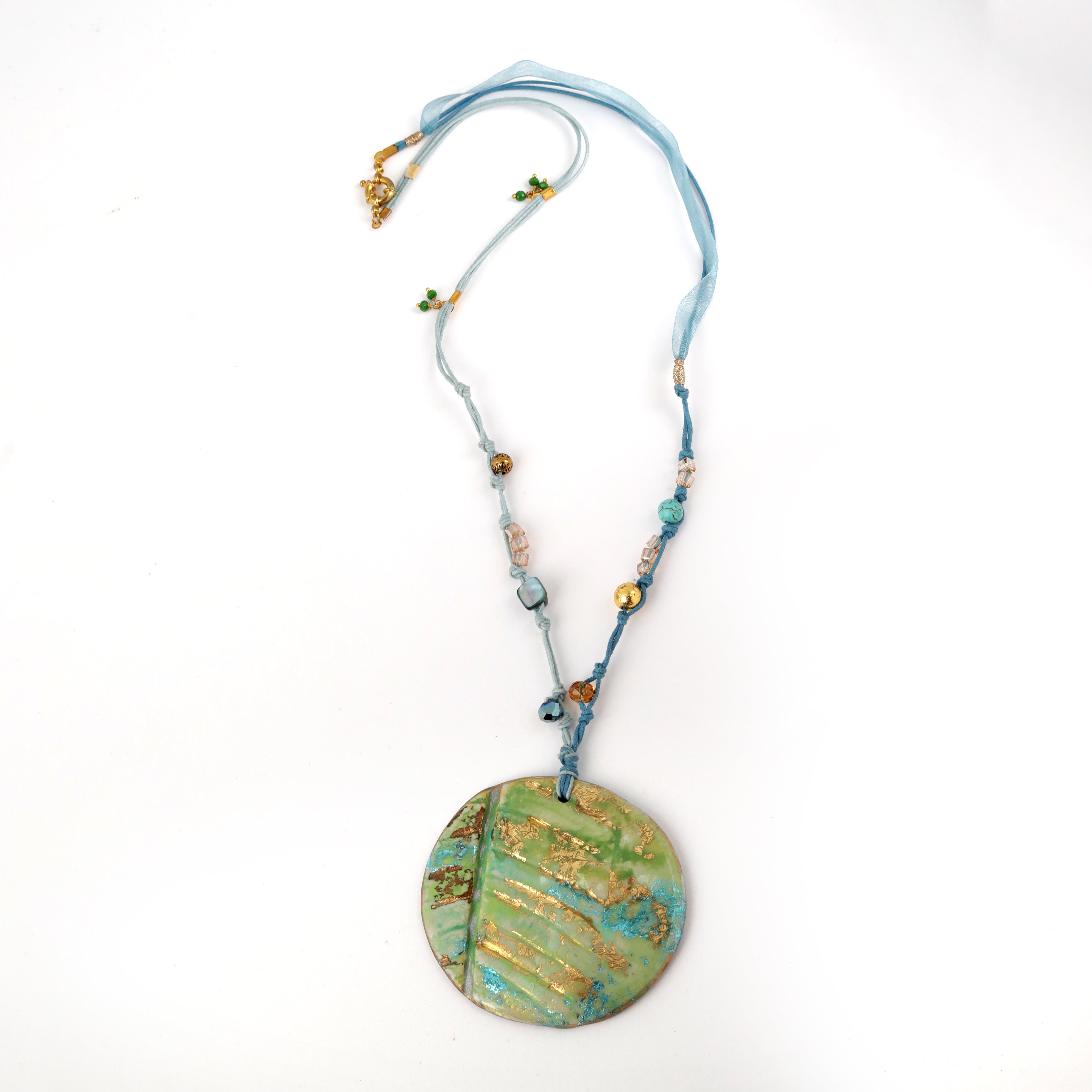 Artful Pieces for Effortless Styling 54
