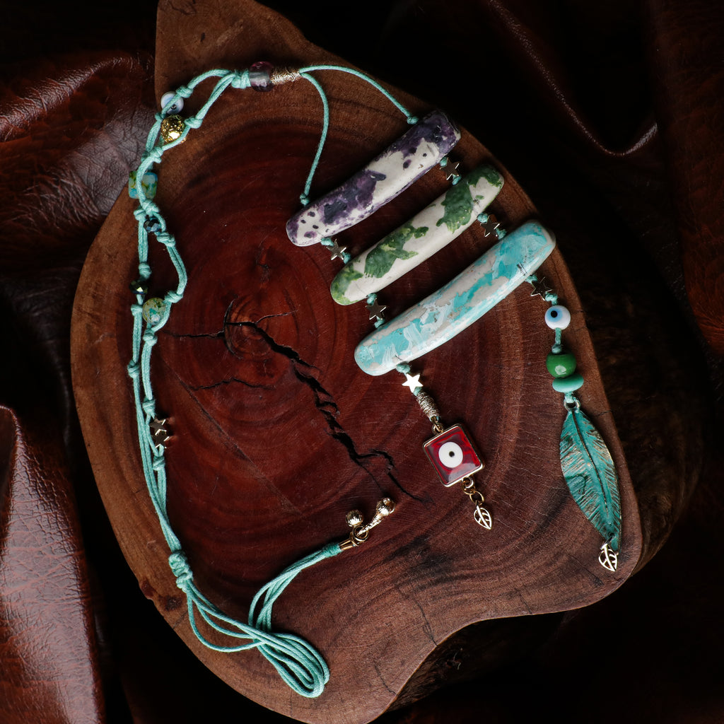 Artful Pieces for Effortless Styling 16