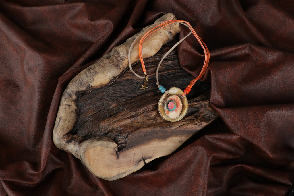 Artful Pieces for Effortless Styling 28