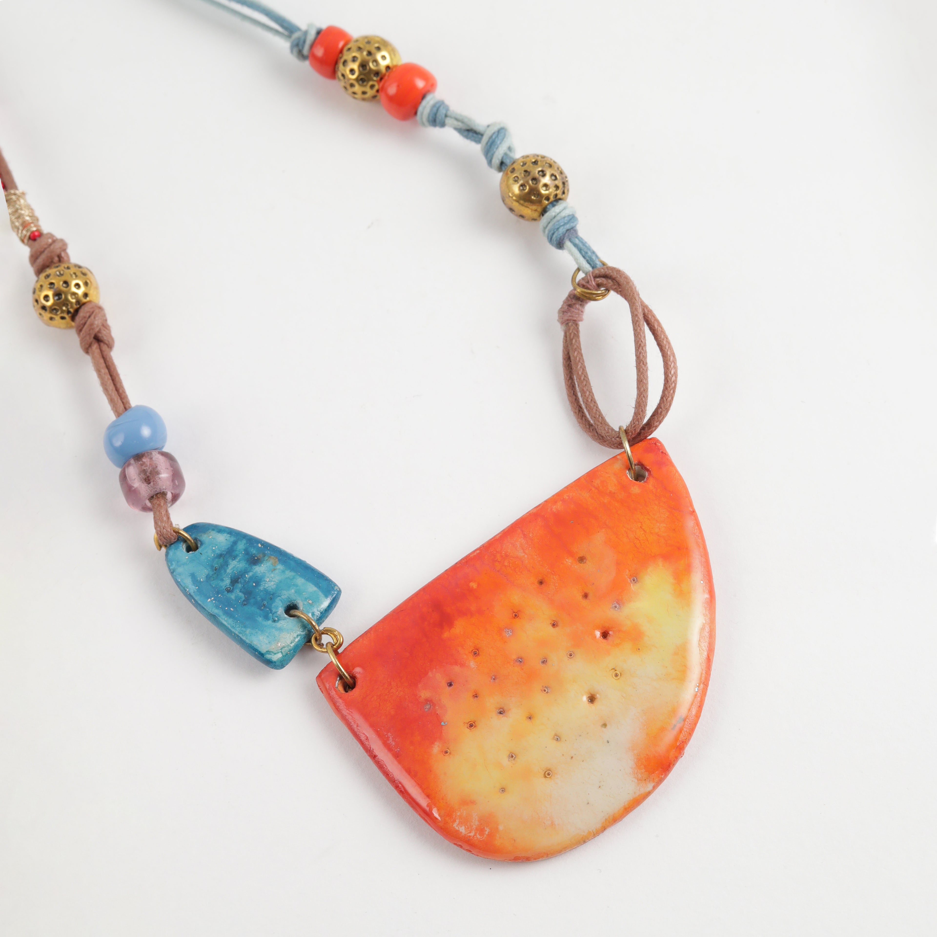 Artful Pieces for Effortless Styling 34