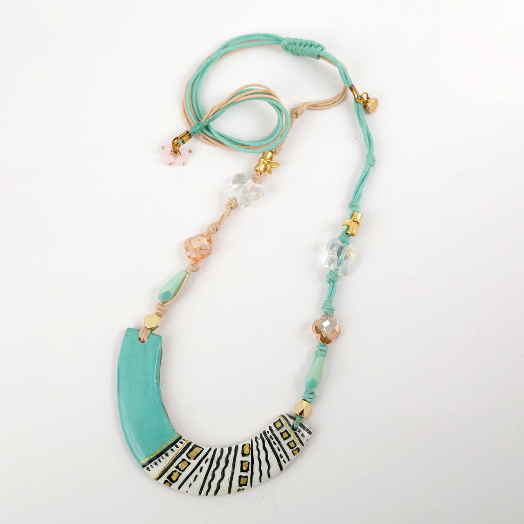 Artful Pieces for Effortless Styling 46