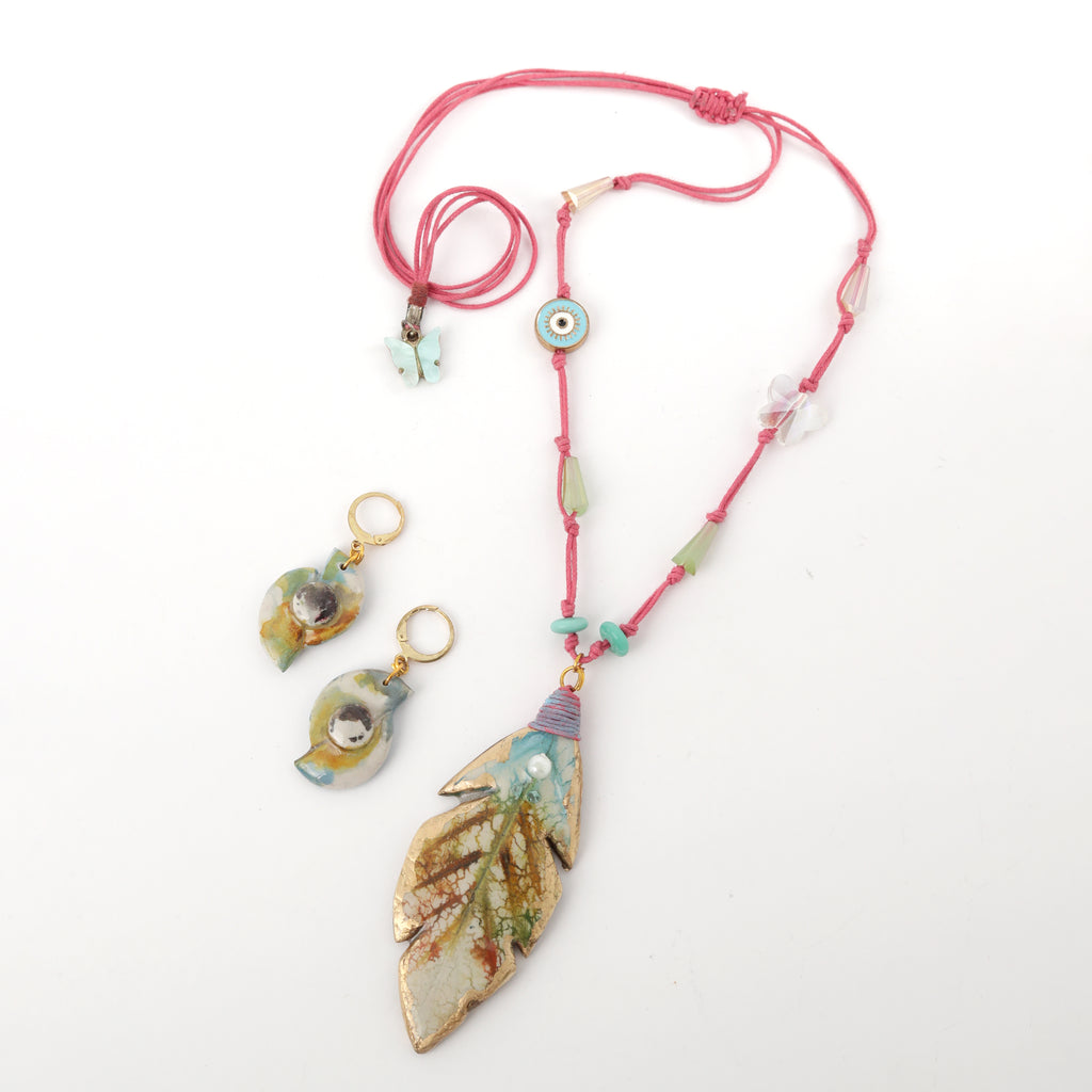 Artful Pieces for Effortless Styling 48