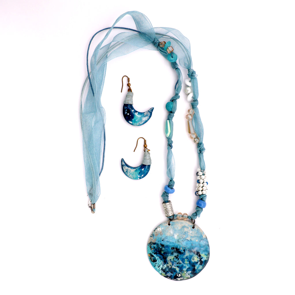 Artful Pieces for Effortless Styling 4