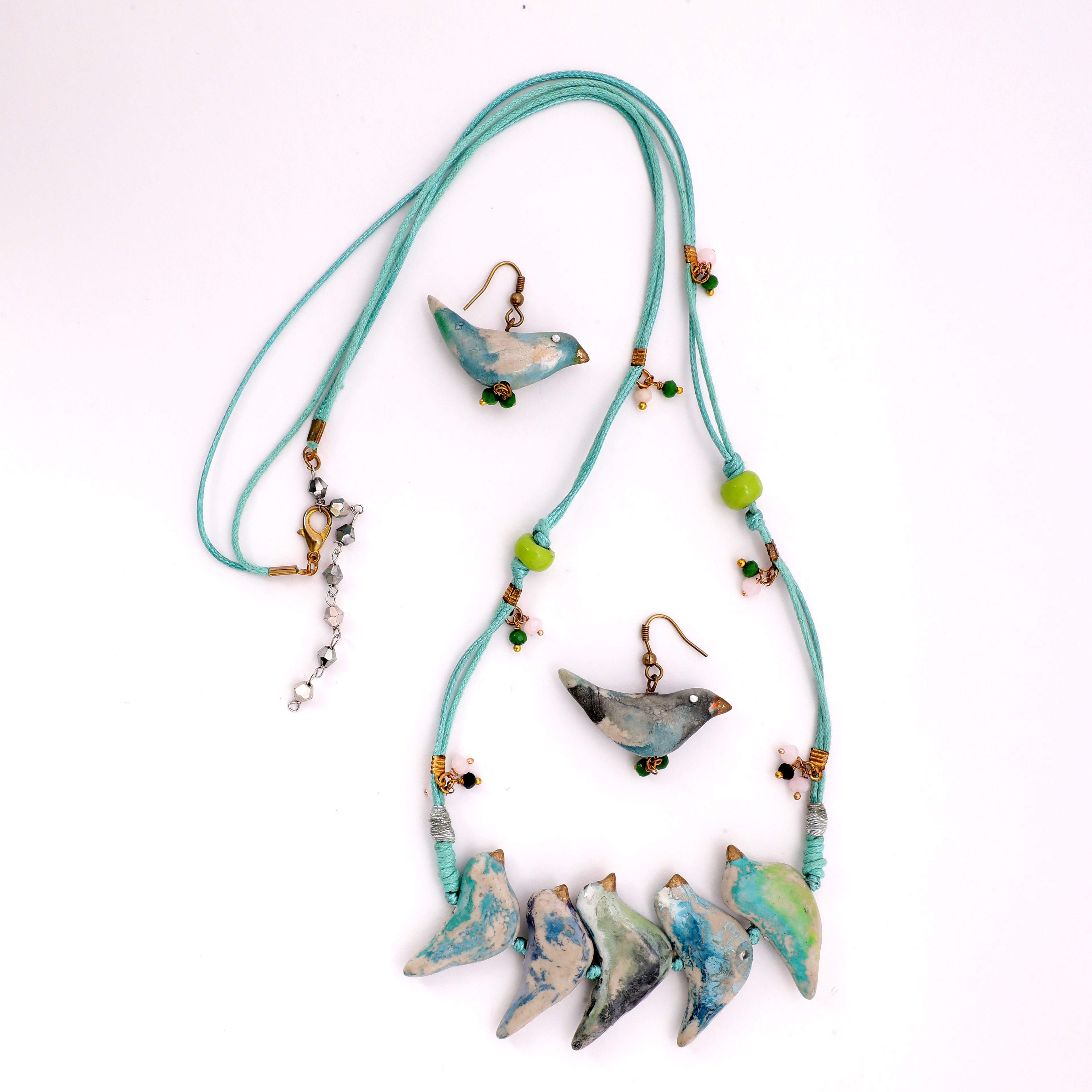 Artful Pieces for Effortless Styling 5
