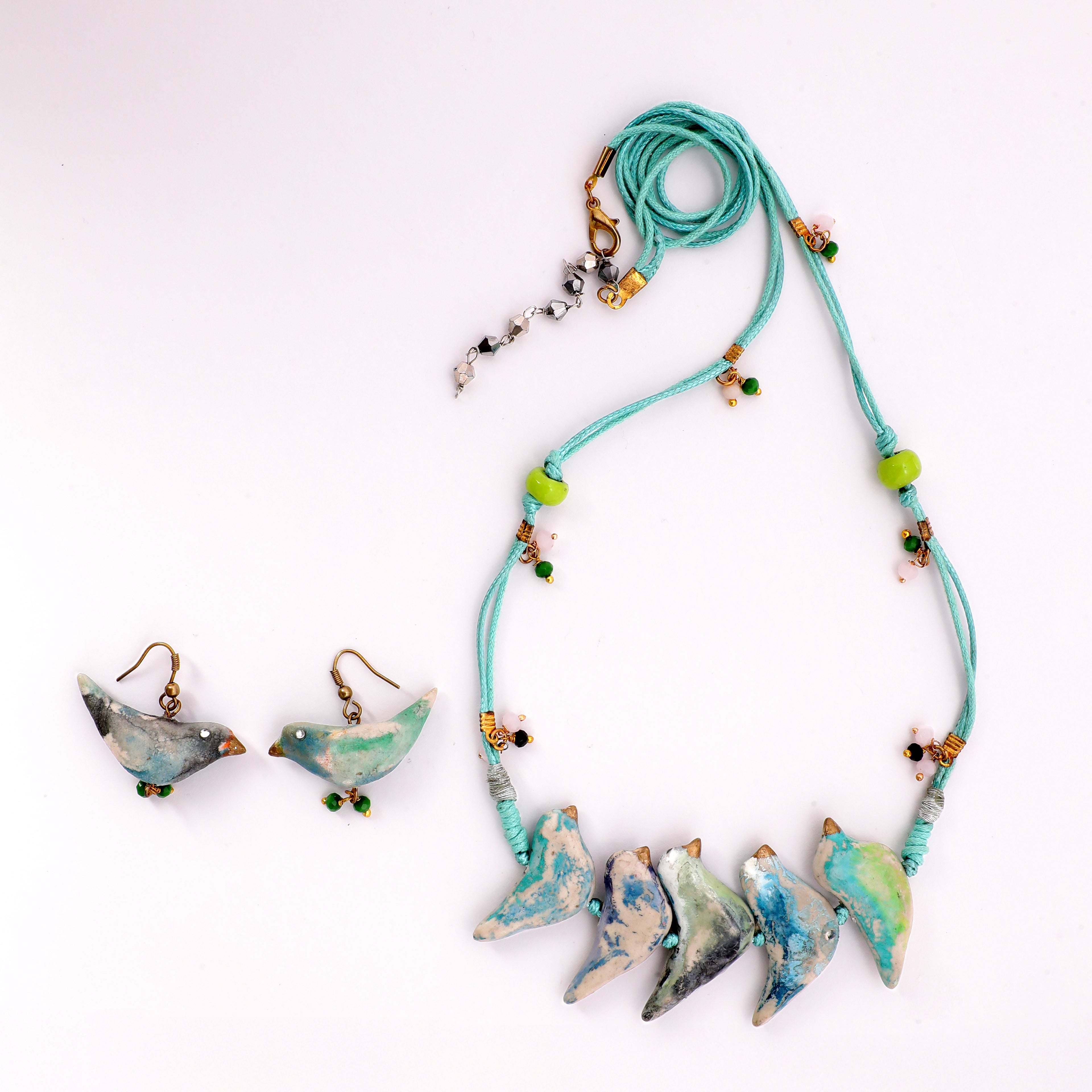 Artful Pieces for Effortless Styling 5