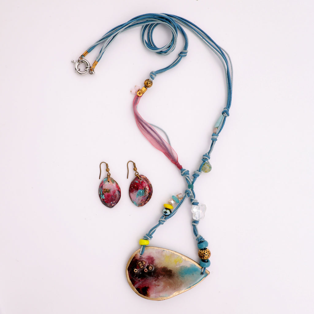 Artful Pieces for Effortless Styling 6
