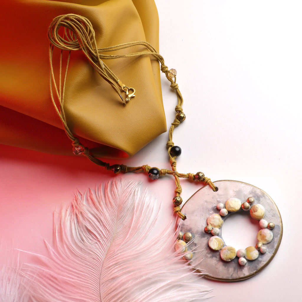 Artful Pieces for Effortless Styling 8