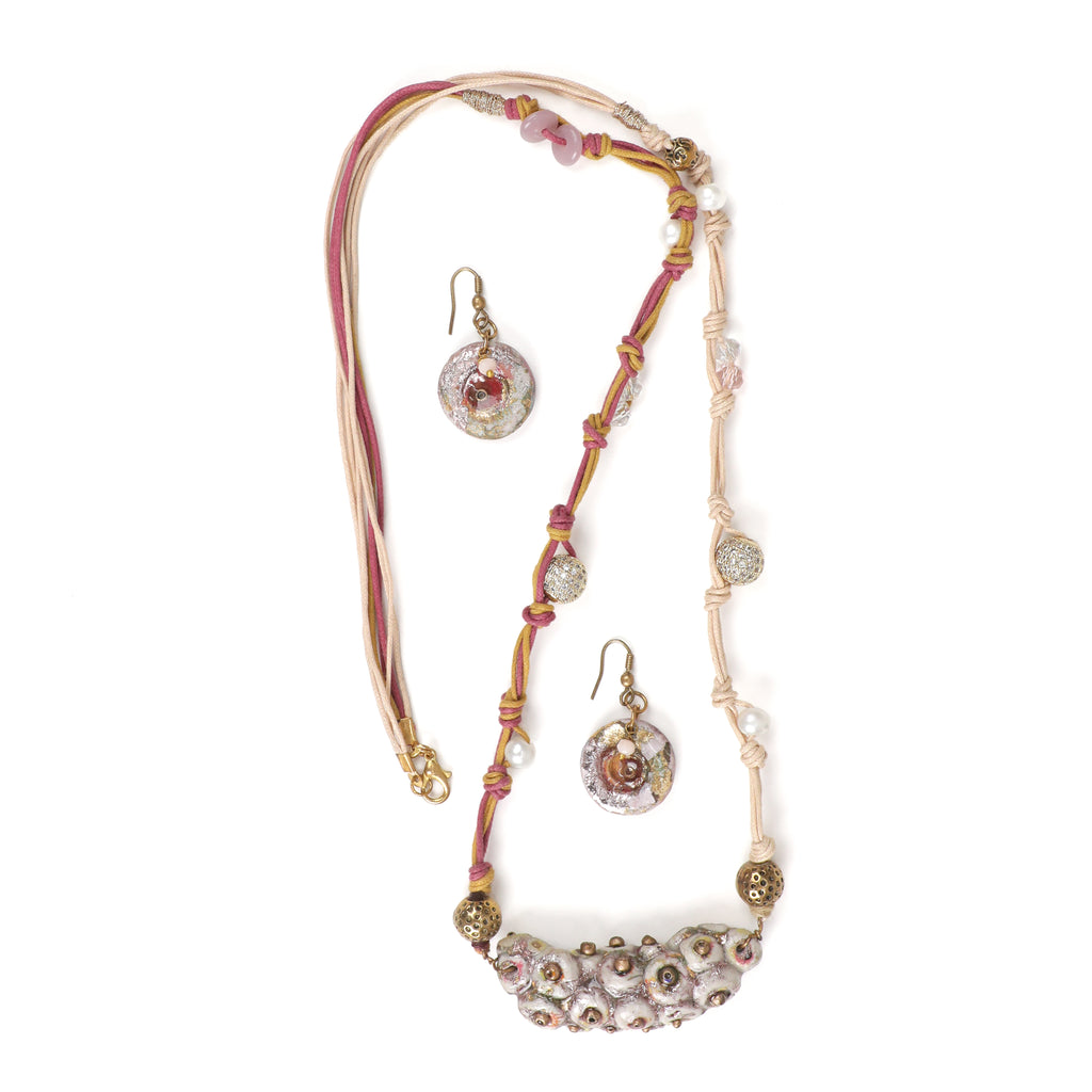 Artful Pieces for Effortless Styling 9