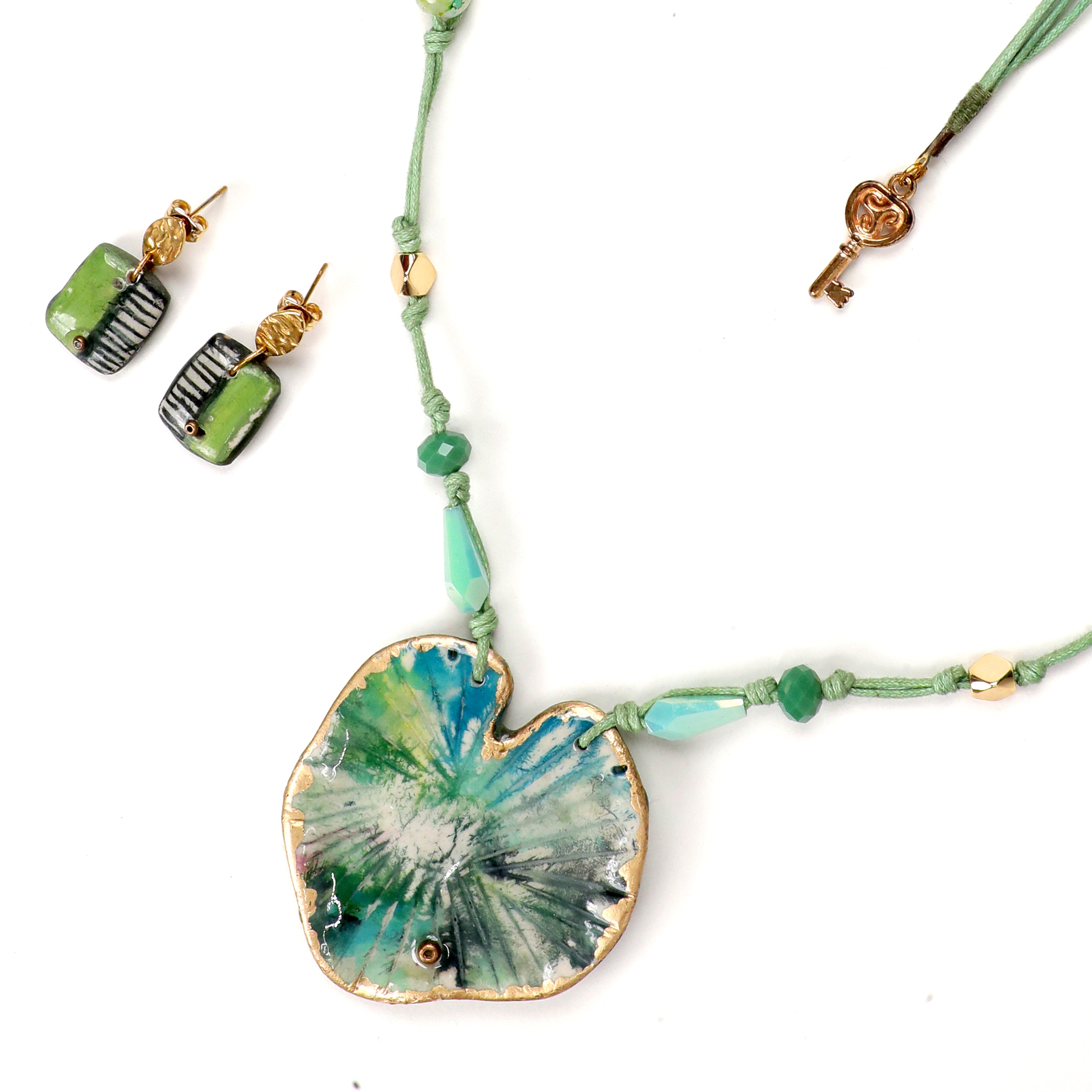 Artful Pieces for Effortless Styling 10