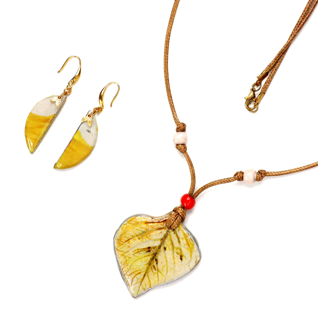 Artful Pieces for Effortless Styling 19