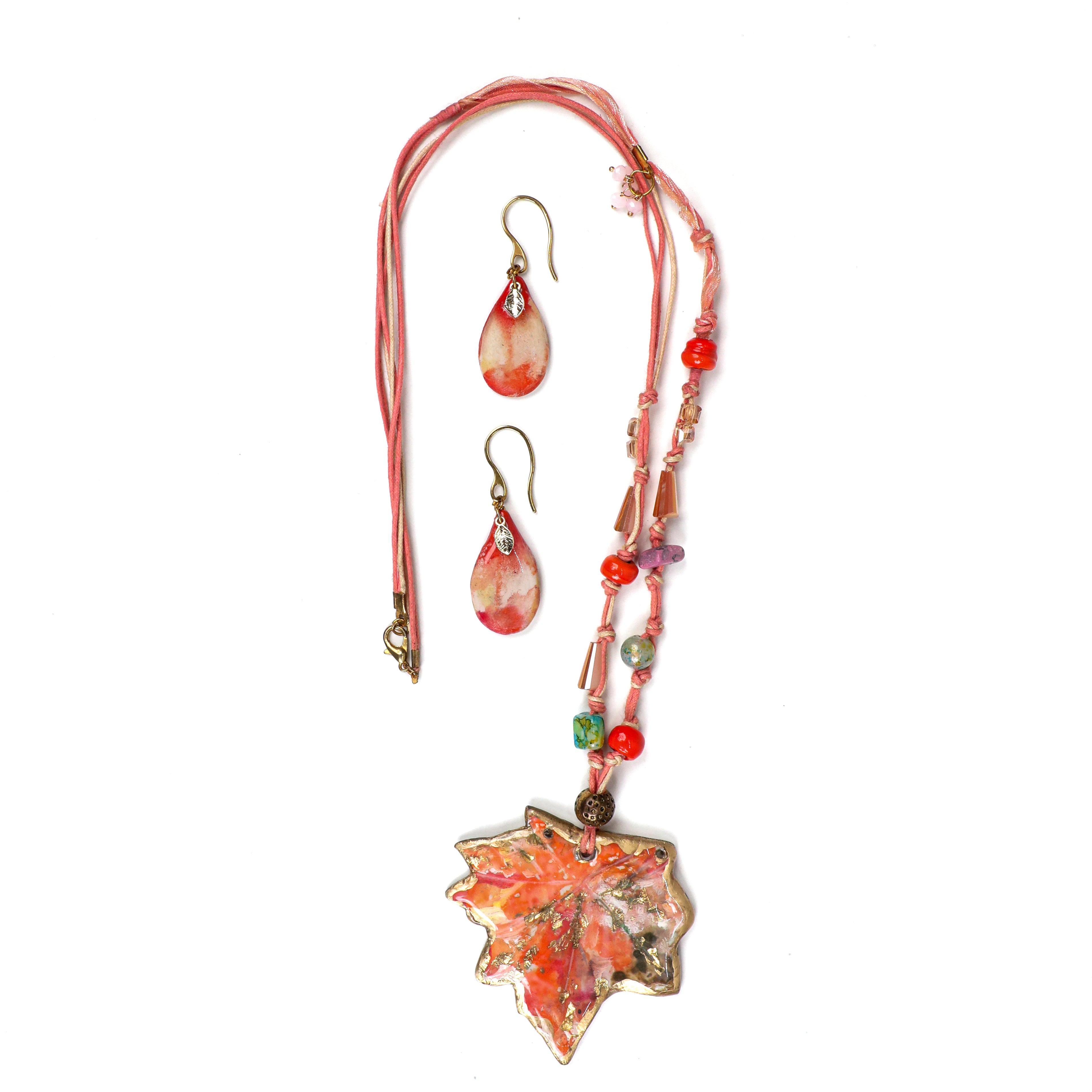 Artful Pieces for Effortless Styling 20
