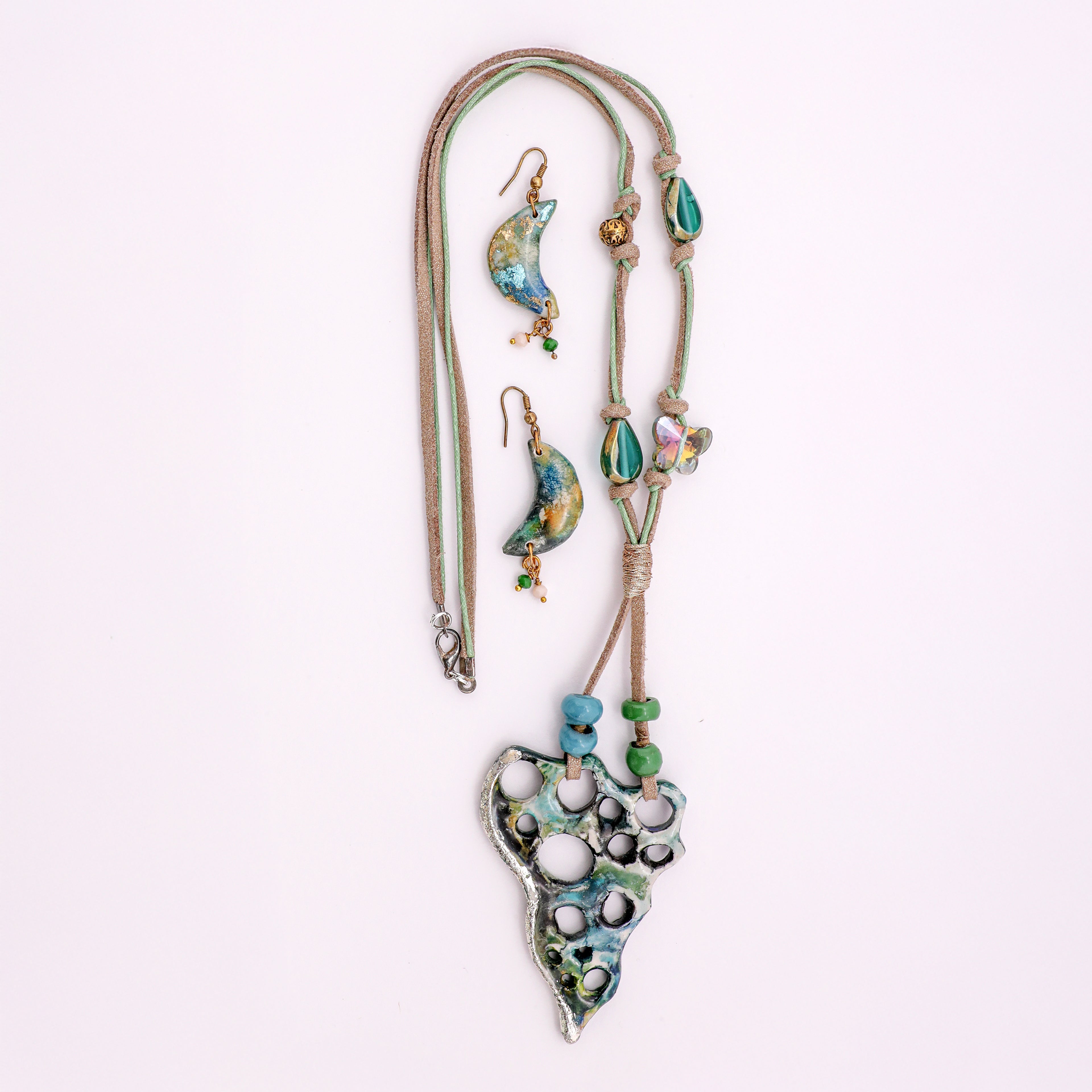 Artful Pieces for Effortless Styling 2
