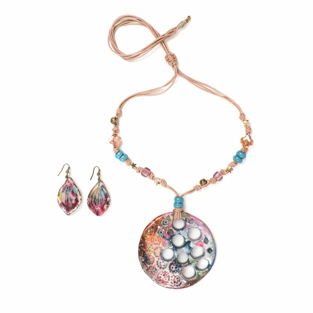 Artful Pieces for Effortless Styling 1