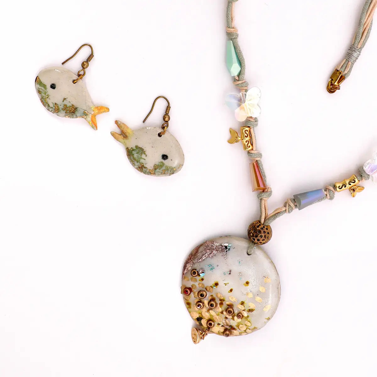 Artful Pieces for Effortless Styling 18