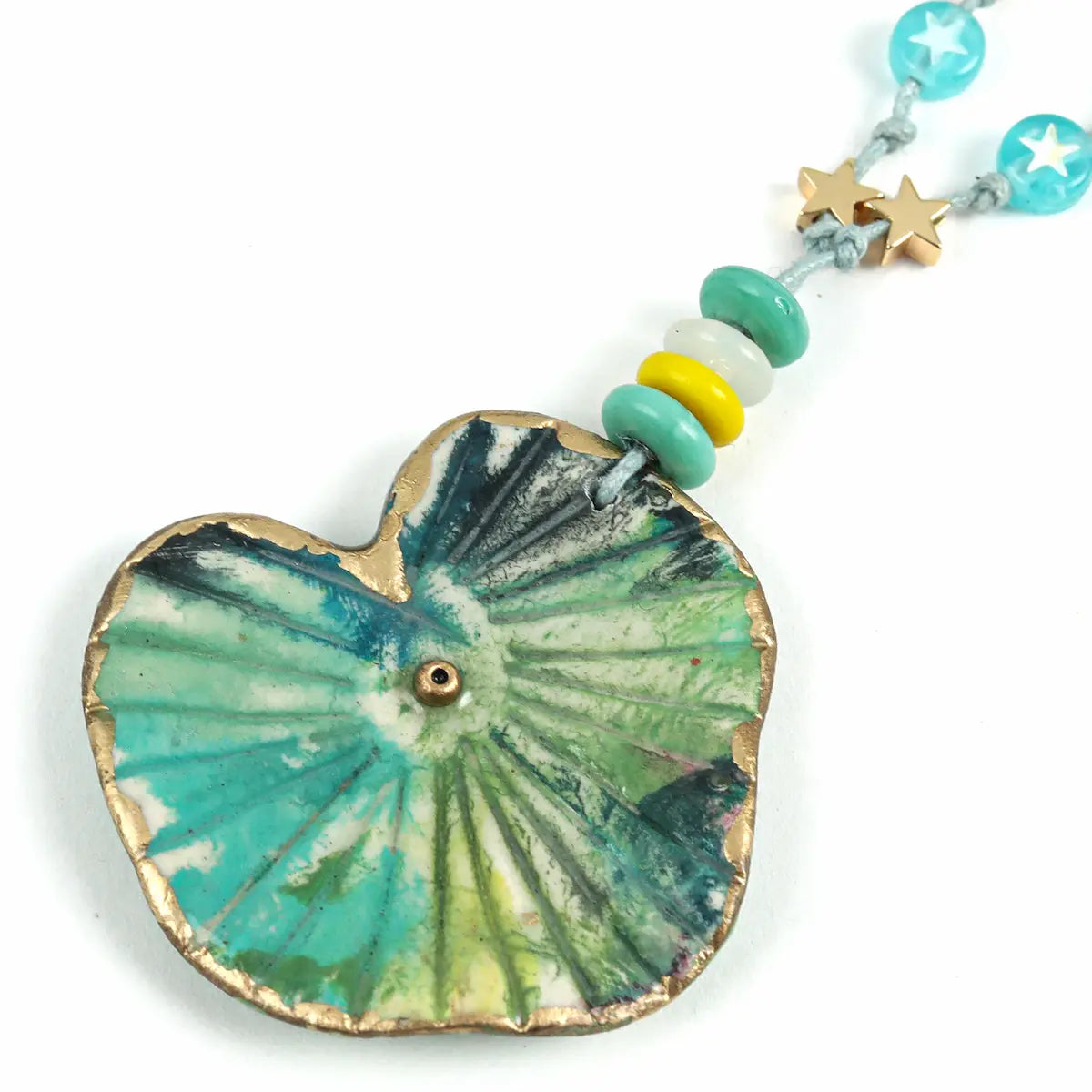 Artful Pieces for Effortless Styling 30