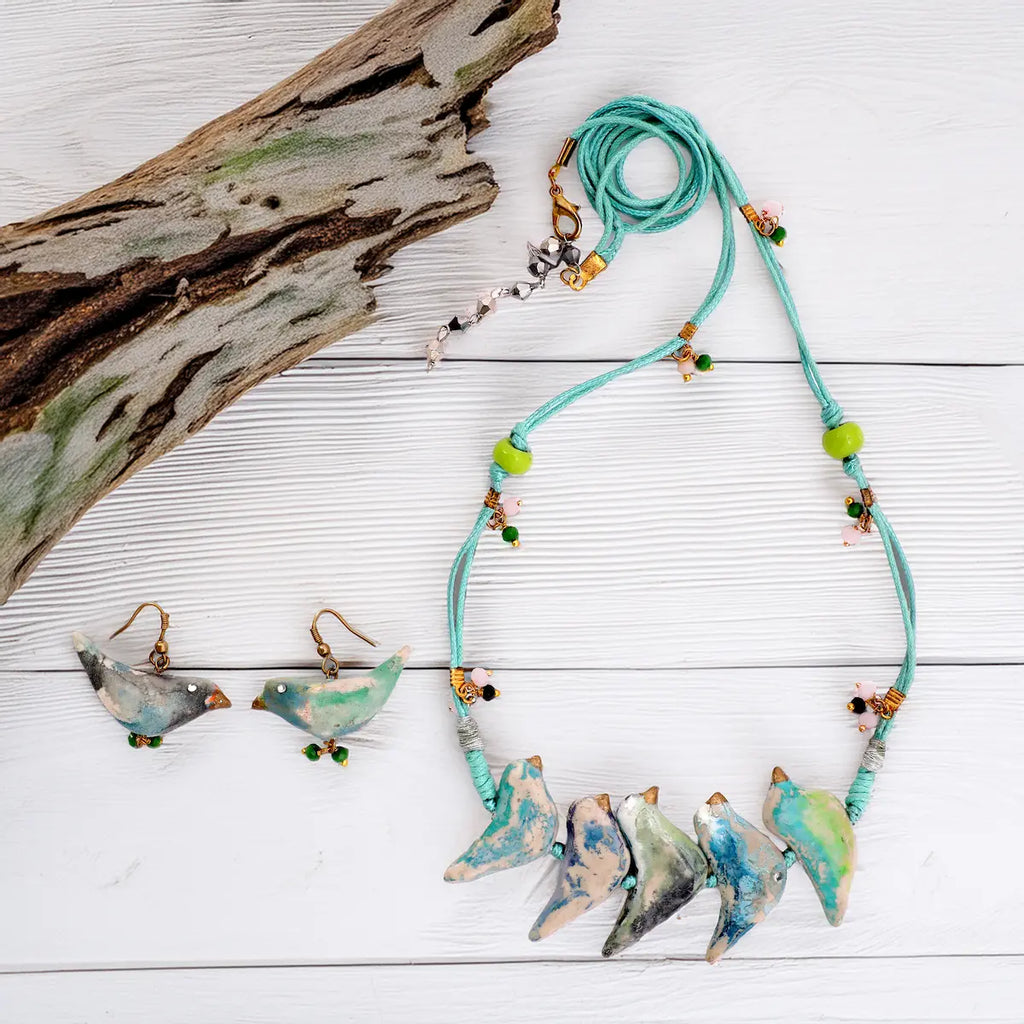 Artful Pieces for Effortless Styling 5