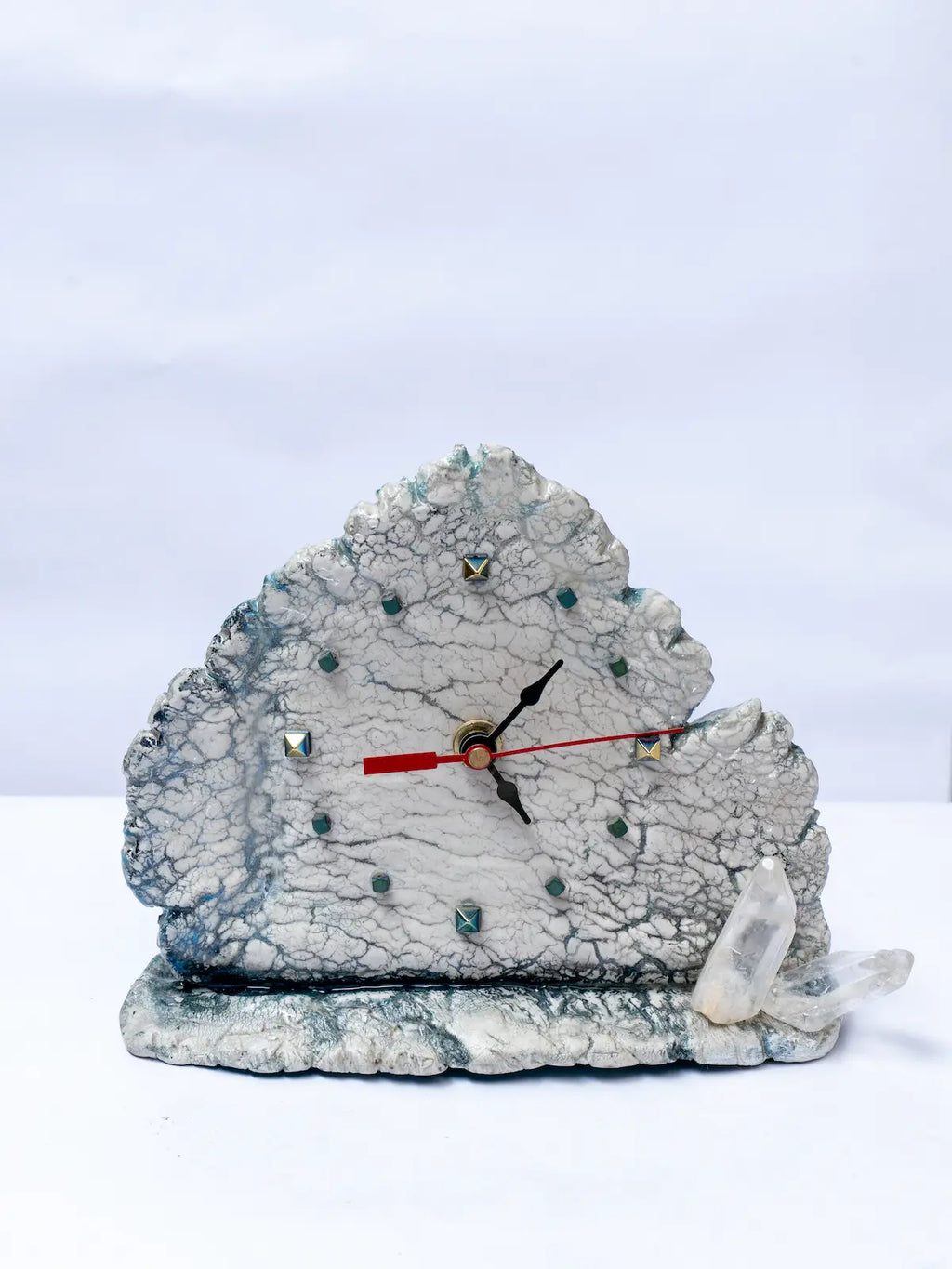 Ash crack clock
