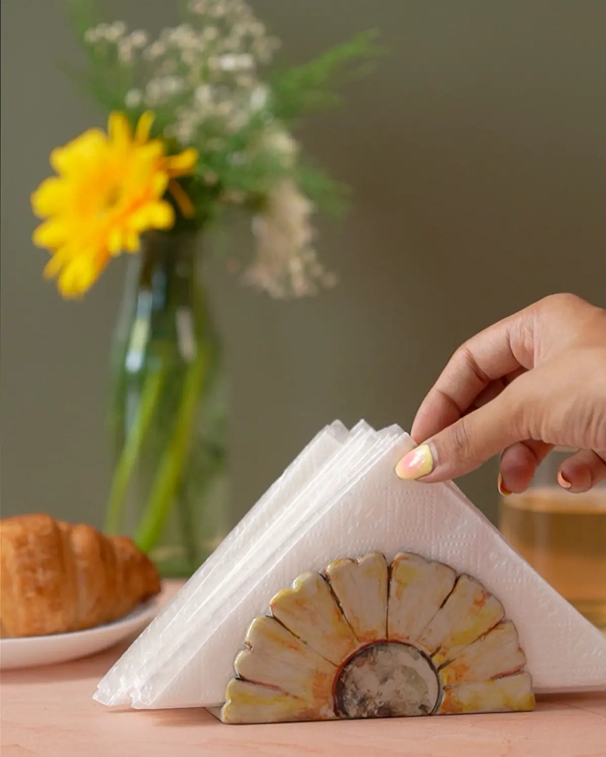 FloralAura Tissue Holder