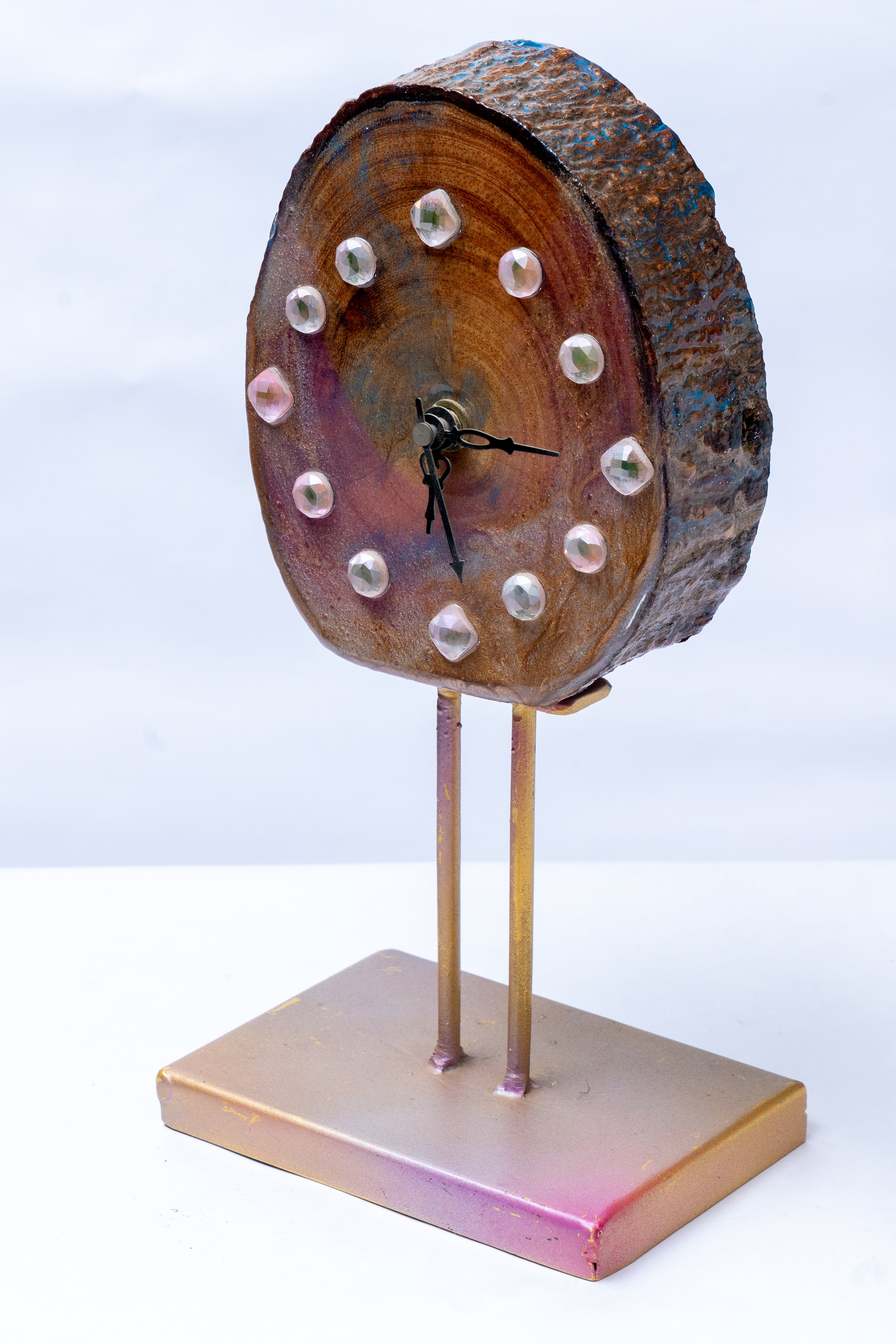 Rose gleam clock