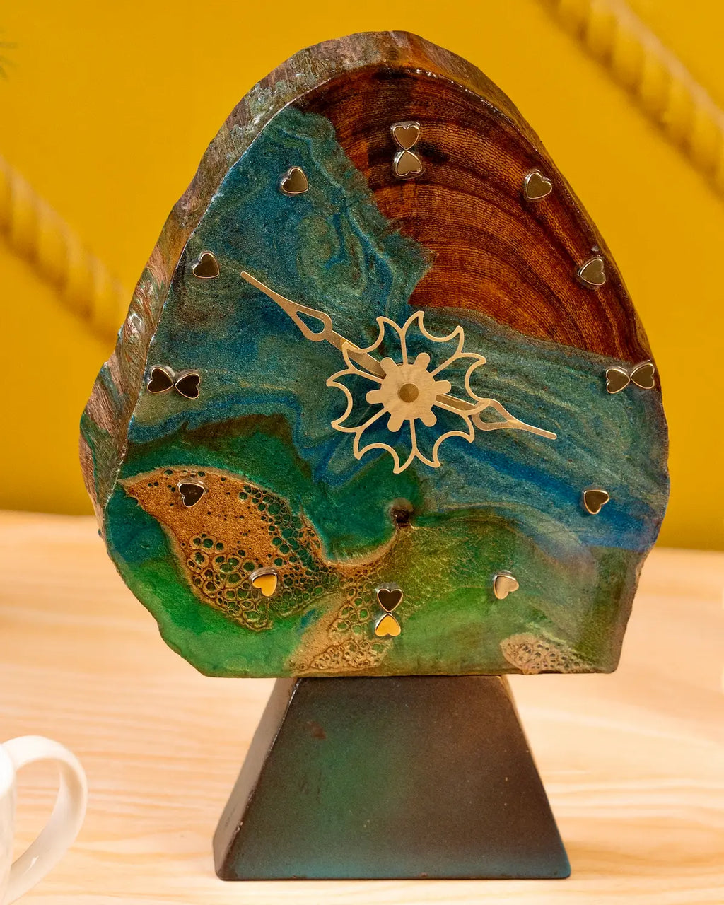 Tide Forest Table Clock