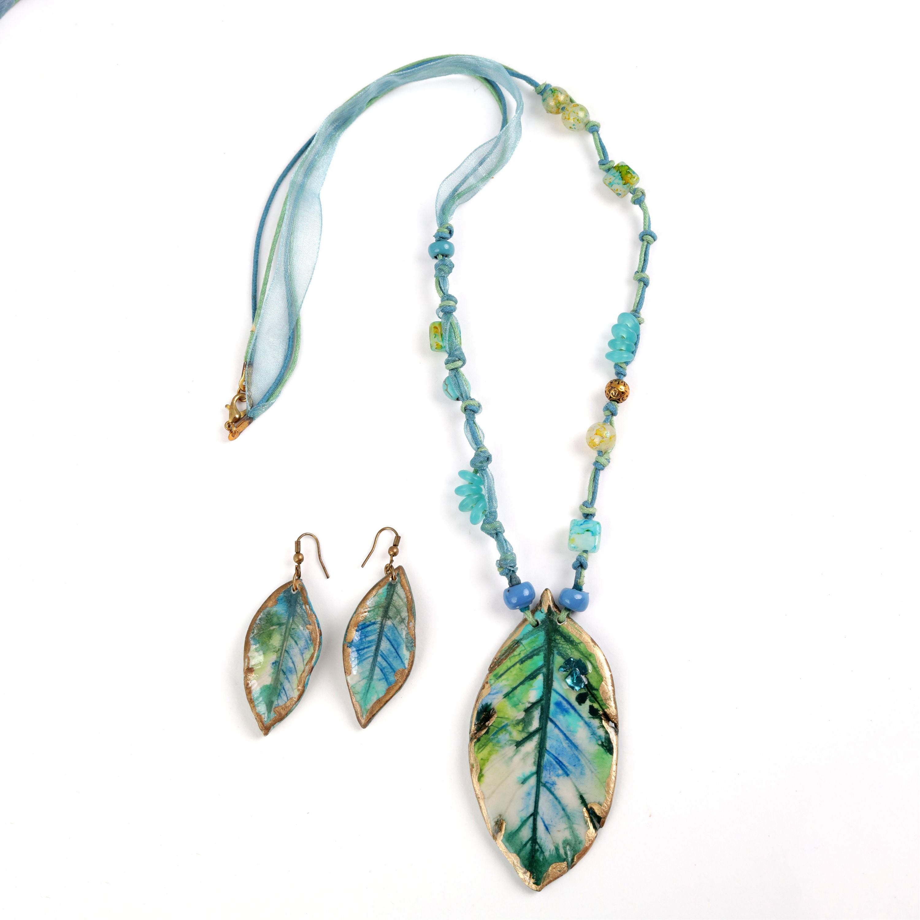 Artful Pieces for Effortless Styling 55